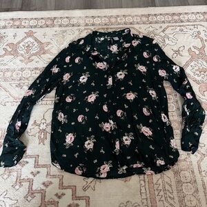 Divided by H&M Floral dark green button down long sleeve top
